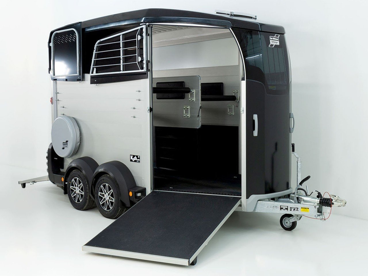 Ifor Williams Reboque para cavalos HBX 511-Saída frontal-novo modelo-preto-Novo